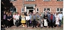 Gruppenfoto vor dem Stadtarchiv: die Mitglieder der Königlichen Gustav Adolfs Akademie aus Schweden zusammen mit dem Direktor des Stadtarchivs Stralsund, Dr. Dirk Schleinert (1. Reihe 5.v.r.) und Denkmalpfleger Dr. Gunnar Möller (1. Reihe 2.v.r.)