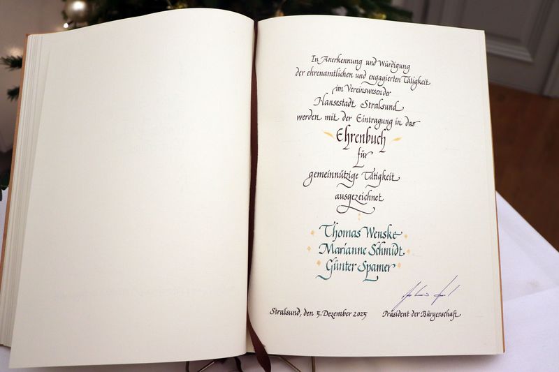 Ehrenbucheintrag 2025